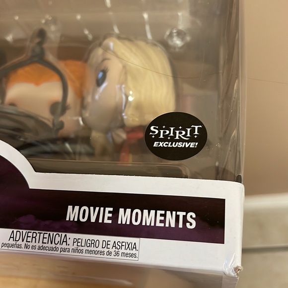 Funko Sanderson Sisters Hocus Pocus Pop! Movie Moment Exclusive - Picture 7 of 9
